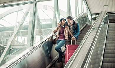 A couple traveling.